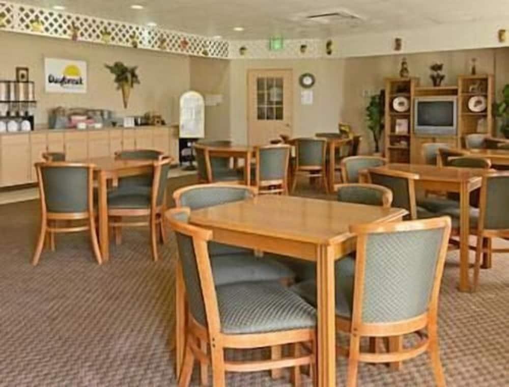 Days By Wyndham Tx Hillsboro