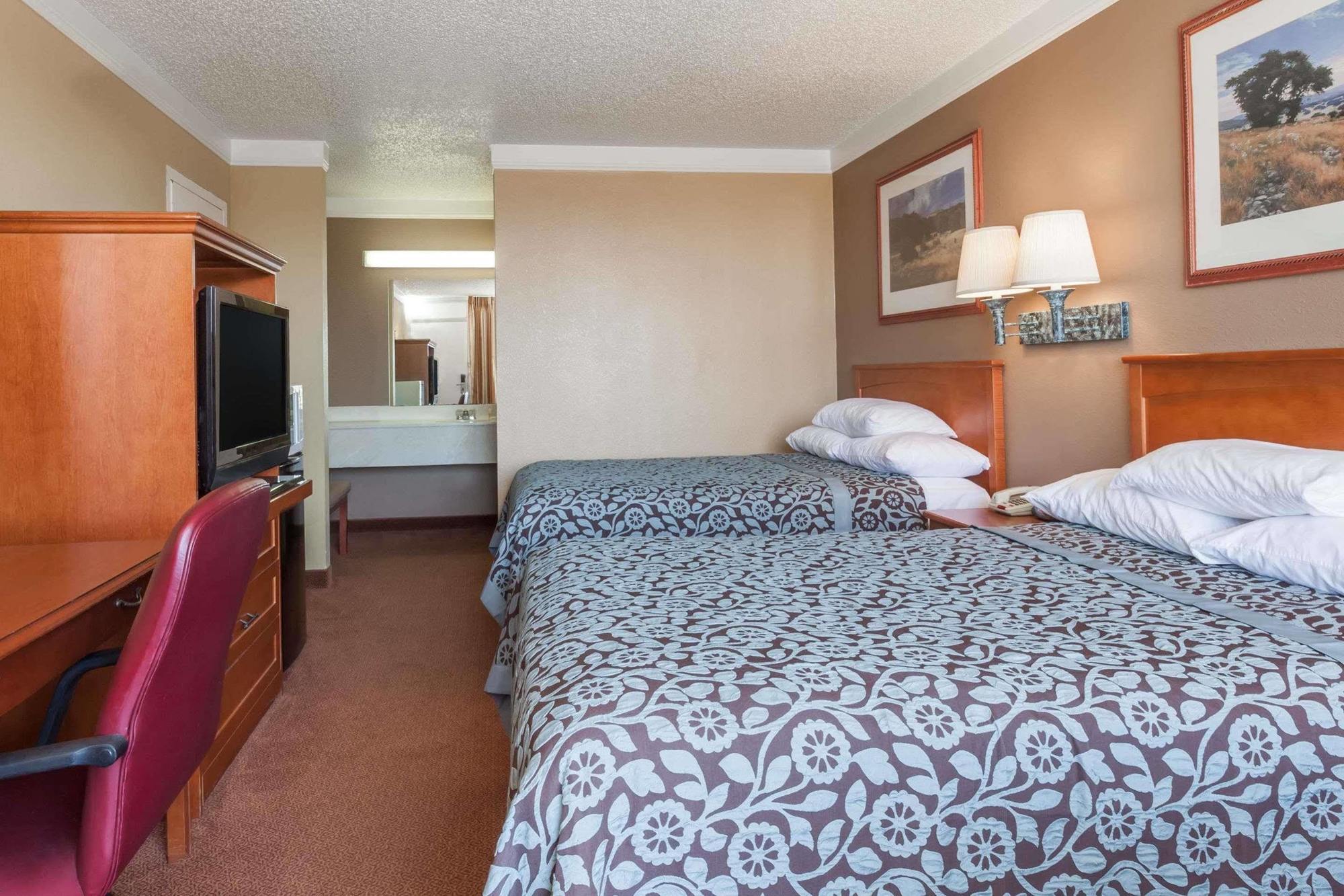 Days By Wyndham Tx Hillsboro