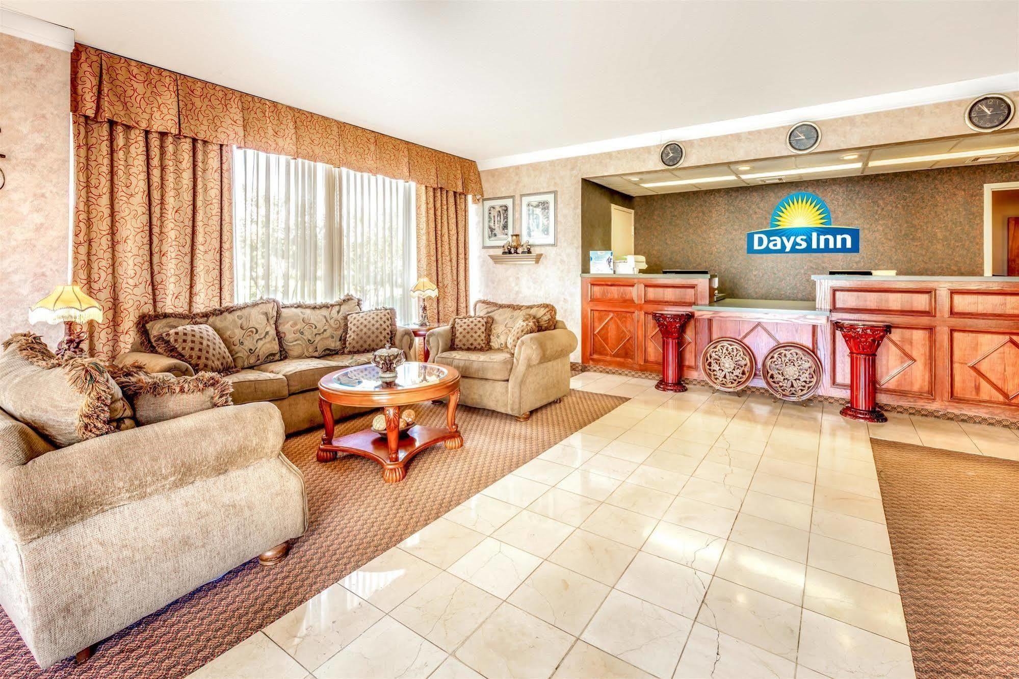 Days By Wyndham Tx * Hillsboro
